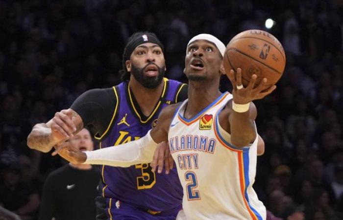 Die Oklahoma City Thunder der National Basketball Association (NBA) besiegten die Los Angeles L..