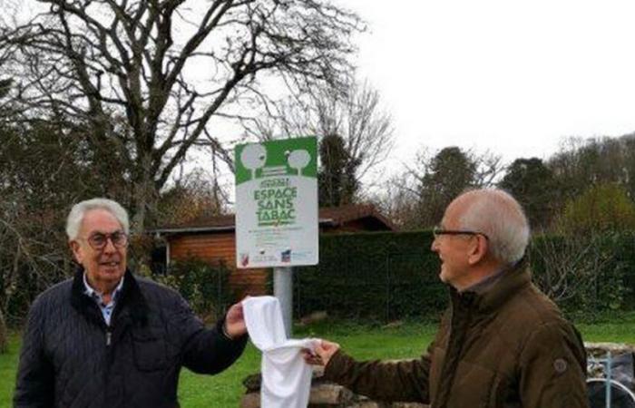 Habe geschworen. Die Stadt mit 296 Einwohnern richtet in ihrem Stadtpark einen Nichtraucherbereich ein