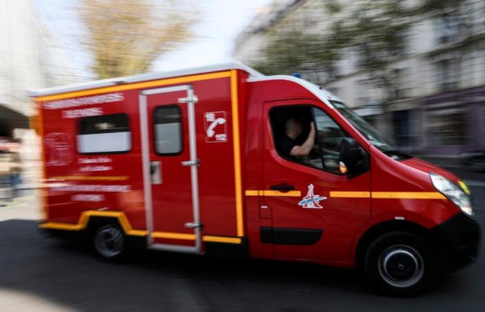 13 verletzt, nachdem Metallkonstruktion während der Weihnachtsparade herunterstürzte