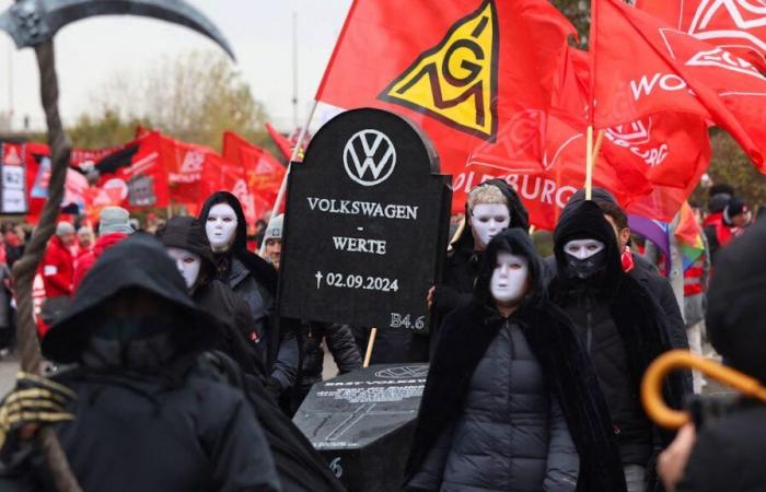 Krise in Deutschland: „Das wird der härteste Kampf, den Volkswagen je erlebt hat“