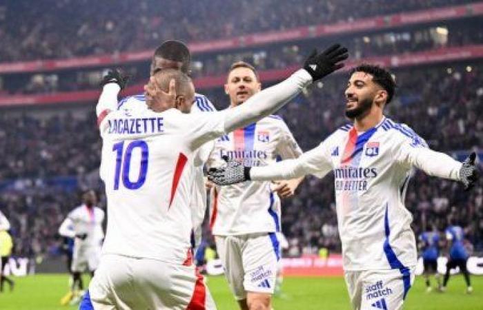 Lyon brüllt dank Lacazettes Hattrick