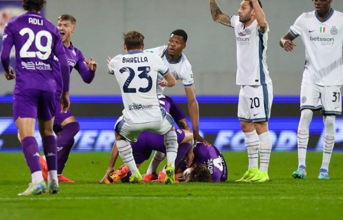 Fußball: Fiorentina-Spieler bricht zusammen, Spiel abgebrochen