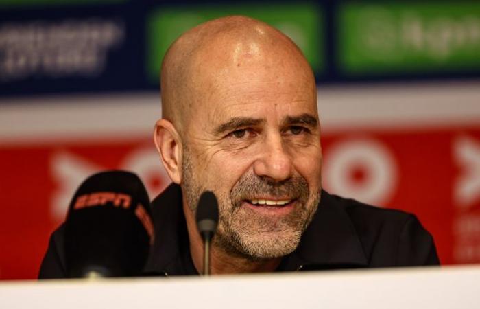 Peter Bosz antwortet auf das Interview mit Guus Til und weist auf das Management hin: „Ich weiß, was da vor sich geht“