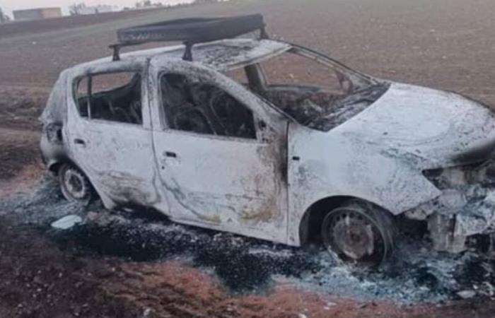 Zwei Personen stehlen in Berrechid ein kleines Taxi und verbrennen es, nachdem sie den Fahrer angegriffen haben