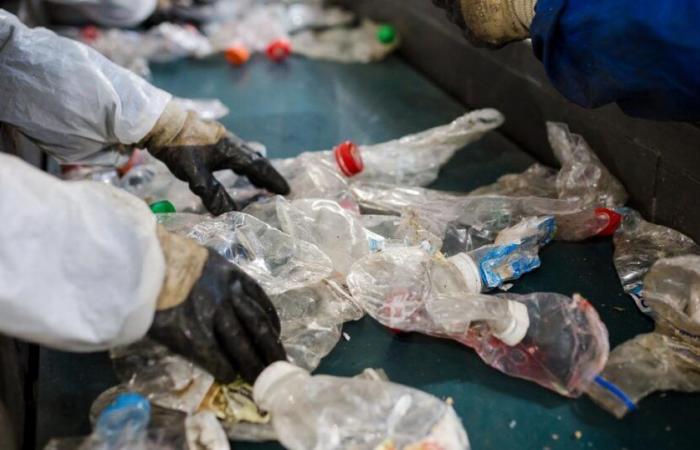 In der Schweiz landen 90 % des Plastikmülls im Müll – rts.ch