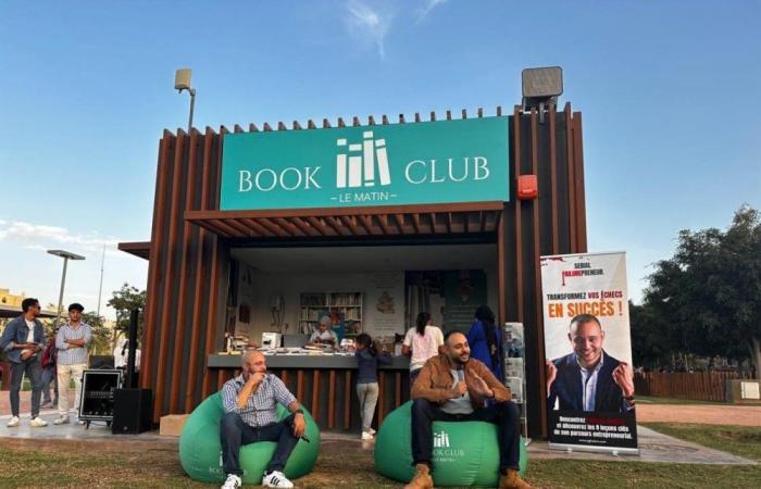 Literatur im Freien: Der Buchclub Le Matin findet seinen Sitz im Anfa Park