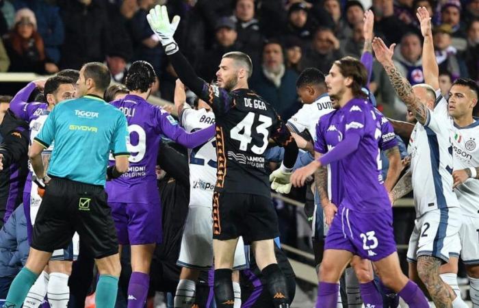 Das Spiel Fiorentina-Inter Mailand wurde nach dem Unwohlsein von Florentin Bove endgültig abgebrochen