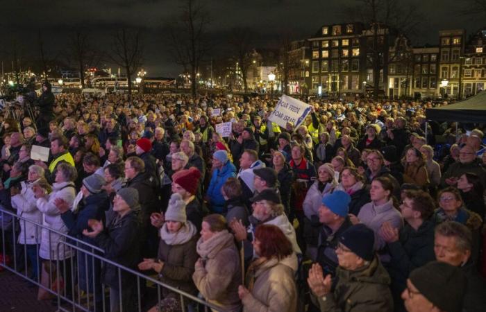 Amsterdam: Trotz Drohungen und Verboten feiern Tausende Christen und Juden Israel