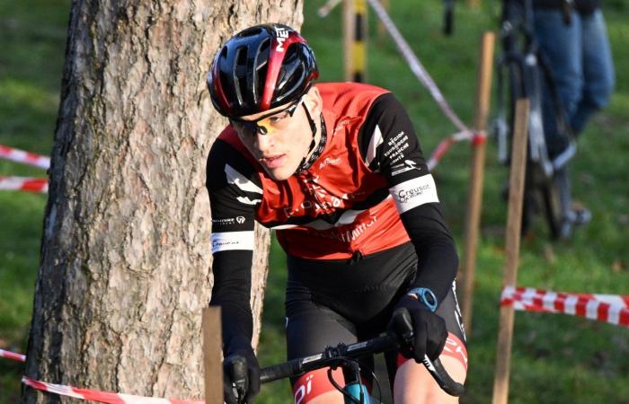 Cyclocross: William Millat vor seinem Bruder Adrien auf den Höhen von Le Creusot