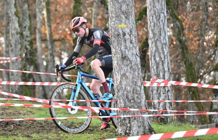 Cyclocross: William Millat vor seinem Bruder Adrien auf den Höhen von Le Creusot