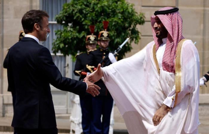 Die wirtschaftlichen Fragen stehen im Mittelpunkt von Emmanuel Macrons Besuch in Saudi-Arabien