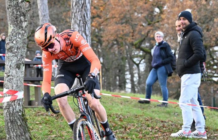 Cyclocross: William Millat vor seinem Bruder Adrien auf den Höhen von Le Creusot