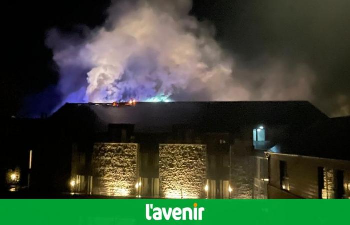 Im Restaurant Wagyu gegenüber dem „Sanglier des Ardennes“ in Durbuy brach ein Großbrand aus (Fotos)