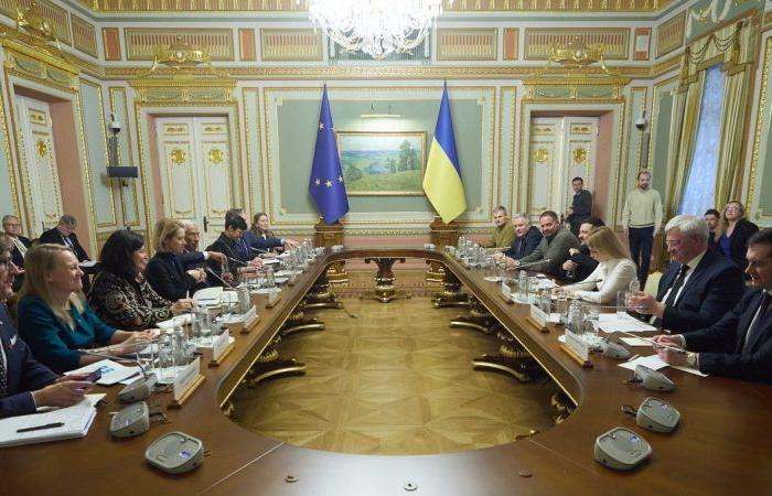 Vor Friedensverhandlungen mit Russland will die Ukraine ihre Position stärken – Euractiv FR