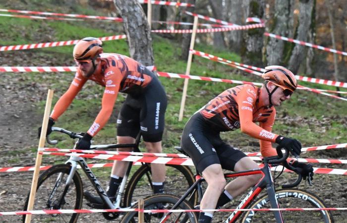 Cyclocross: William Millat vor seinem Bruder Adrien auf den Höhen von Le Creusot