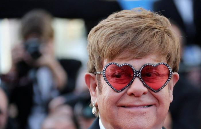 Elton John behauptet, nach seiner Augeninfektion sein Augenlicht vollständig verloren zu haben