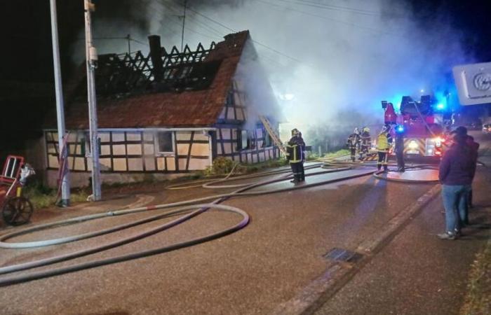 Haus fängt wegen Holzofen Feuer, Mann evakuiert