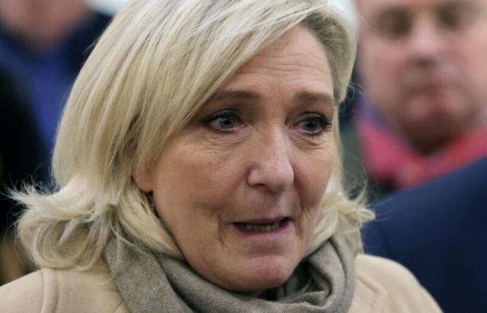 Le Pen fordert die Regierung auf, die Deindexierung der Renten aufzugeben, um der Zensur zu entgehen