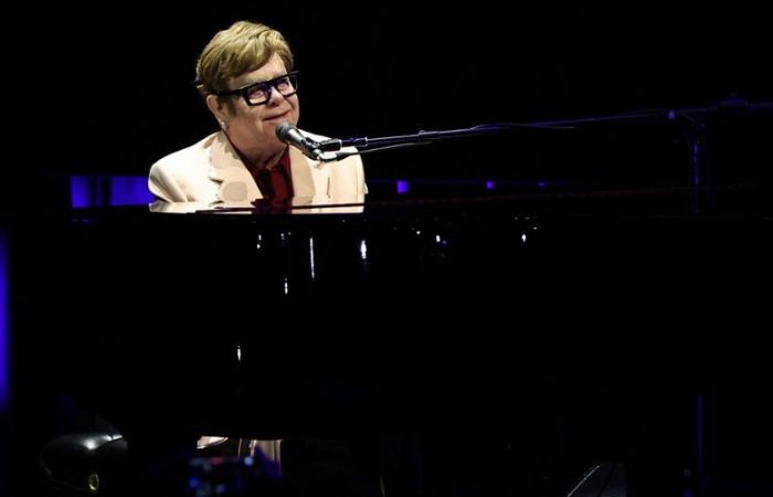 Der blinde Elton John? Der britische Star erklärt, warum er das Musical, für das er die Musik geschrieben hat, nicht sehen konnte