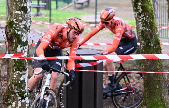 Cyclocross: William Millat vor seinem Bruder Adrien auf den Höhen von Le Creusot