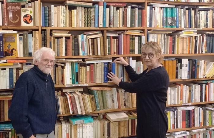 Cathy und Gégé Maugé, die sich seit über 30 Jahren mit gebrauchten Büchern beschäftigen, in der Bouquinerie l’ivre livre in Foix