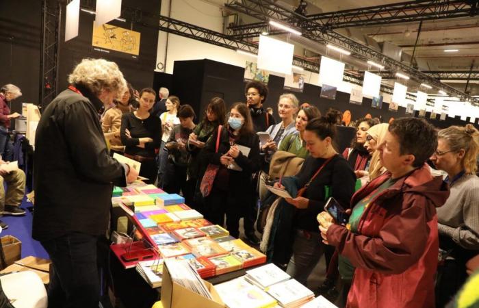 In Montreuil ein professioneller Spaziergang durch Jugendliteratur