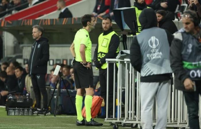 Sind Trainer bald berechtigt, VAR-Entscheidungen anzufechten?