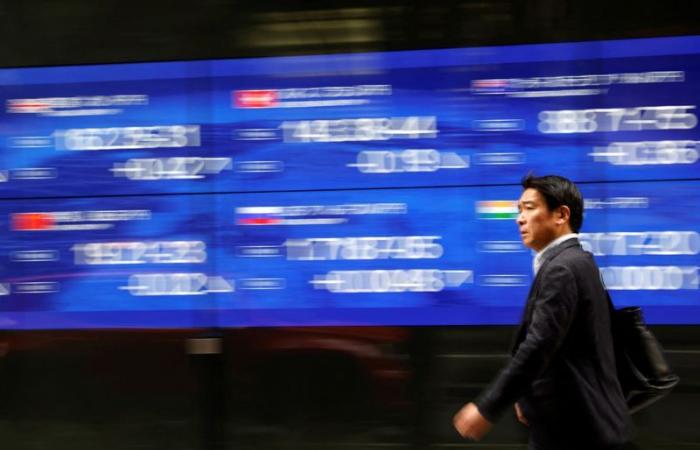 Asiatische Aktien steigen nach Rekorden an der Wall Street; Der Dollar erholt sich