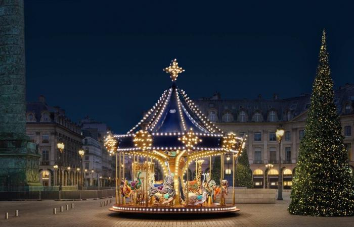 Louis Vuitton installiert ein Karussell mitten auf dem Place Vendôme