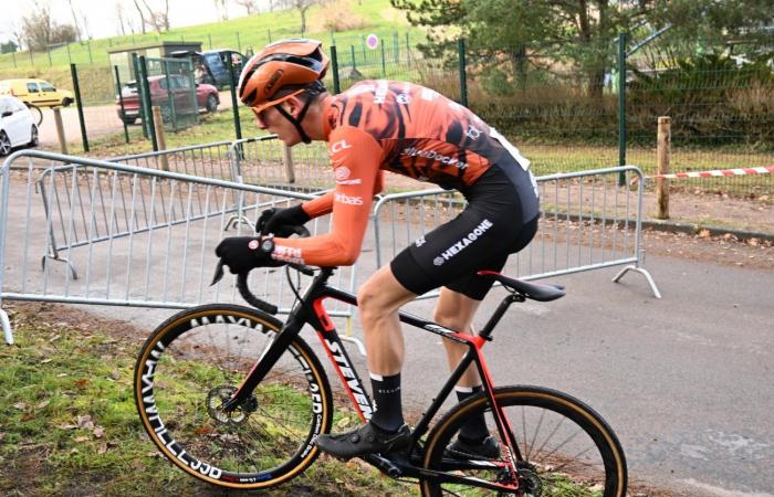 Cyclocross: William Millat vor seinem Bruder Adrien auf den Höhen von Le Creusot