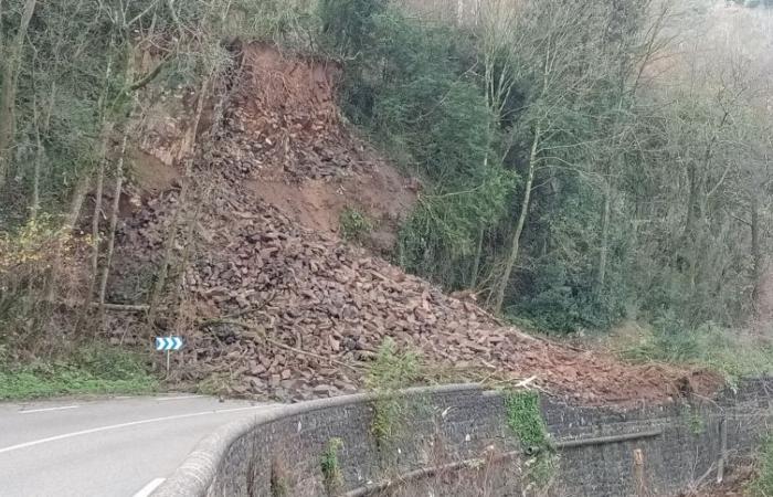 Ardèche: Die N102 schneidet nach einem Erdrutsch in beide Richtungen ab