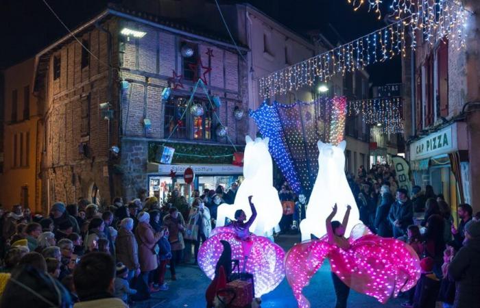 Parthenay bringt seinen Weihnachtszauber auf den Markt