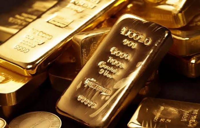 Welt: Der Goldpreis fällt um 2,72 %