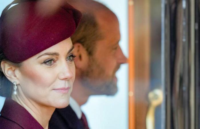 Kate Middleton ist in Topform und feiert ihr erstes großes offizielles Treffen an der Seite von Prinz William und Charles III. (FOTOS)