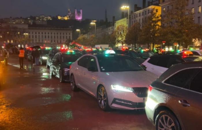 In der Metropole Lyon wurden die Blockaden und die Versammlung am Place Bellecour aufgehoben