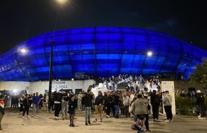 ein junger 6-jähriger Fan, der vom Le Havre AC aus dem Stadion verbannt wurde