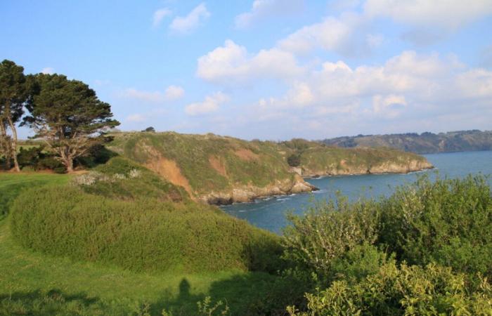 In der Bretagne stehen 14 Grundstücke in dieser Küstenstadt zum Verkauf