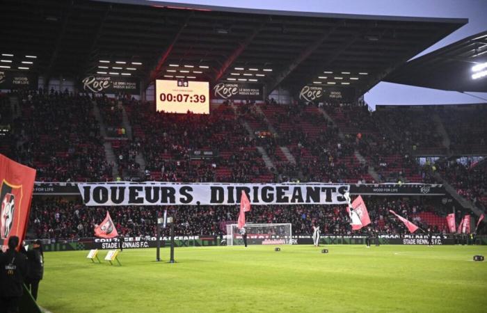 Ein zensiertes Banner im Roazhon Park – Frankreich – Stade Rennais