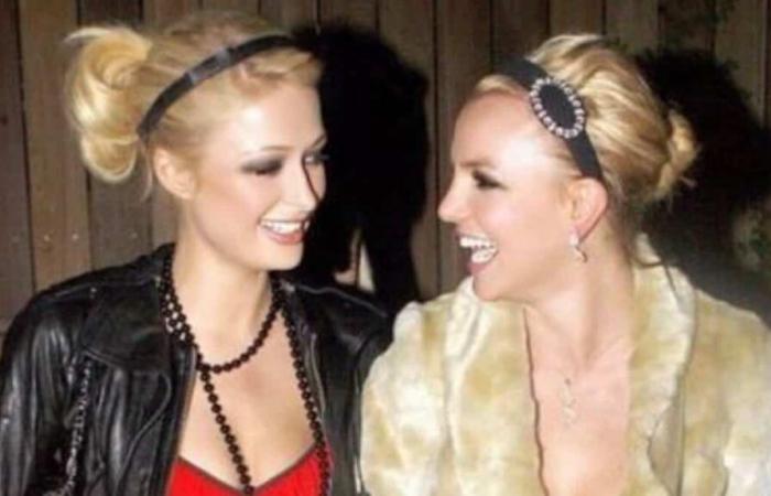 Paris Hilton feiert den Geburtstag von Britney Spears mit ikonischen Fotos, während die Sängerin ein bizarres Video zu ihrem Geburtstag teilt