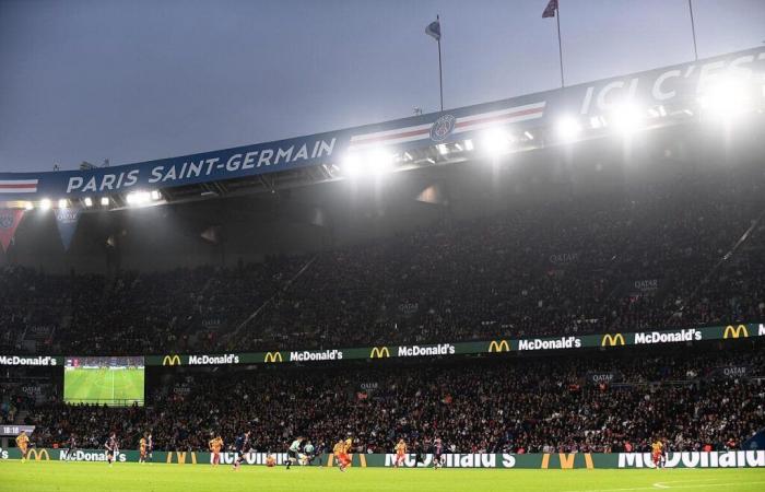 Der Parc des Princes leert sich, die doppelte Reaktion von PSG