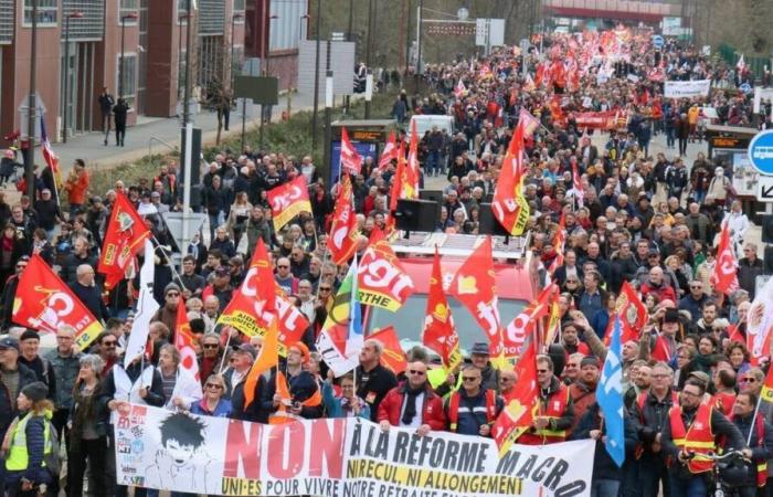 Demonstration in Le Mans für den öffentlichen Dienst und die Konvergenz der Kämpfe