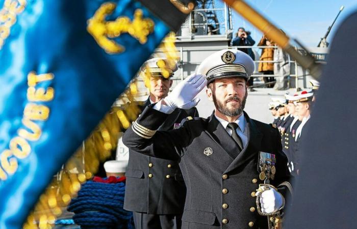 Lieutenant Commander Le Pivert übernimmt das Kommando über die PHM Jacoubet in Brest