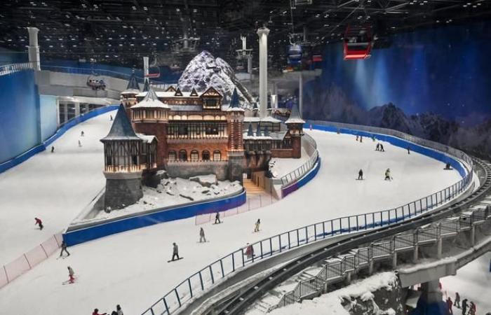 Auf den Pisten des größten Indoor-Skigebiets der Welt, in Shanghai, Spaß vor dem Klima