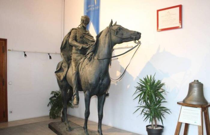 Von Versailles bis Torigny-les-Villes findet eine Skulptur von Arthur Le Duc im Château des Matignon statt