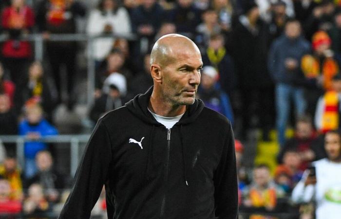 Zidane von Frankreich entlassen, schreckliches Selbstvertrauen