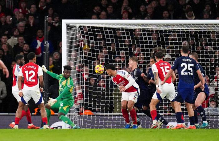 Arsenal-Gesandter Manchester United mit Münze – Premier League – J14 – Arsenal-Manchester United (2-0)