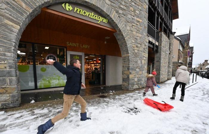 VIDEO. Schlechtes Wetter in den Pyrenäen: In den Tälern fielen 30 cm Schnee, bei Höhenreisen ist Vorsicht geboten