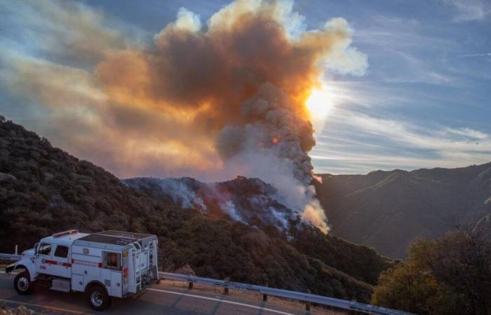 Kalifornien: Malibu steht in Flammen, Tausende Menschen werden evakuiert