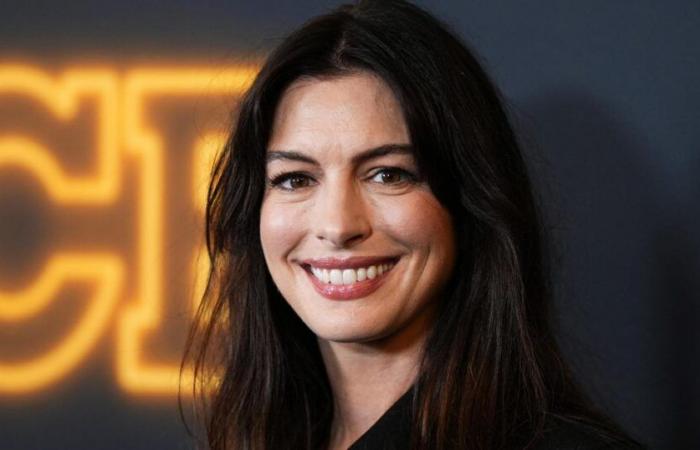 Anne Hathaway freut sich, im nächsten Nolan mitzuspielen und dankt ihm dafür, dass er „ihre Karriere gerettet hat“.