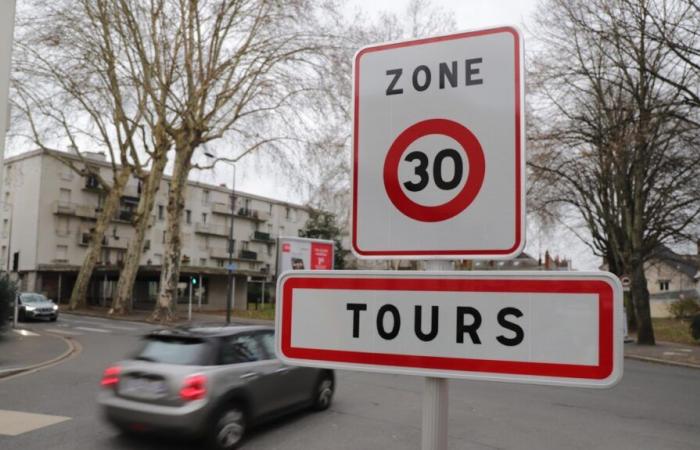 Die Geschwindigkeit ist im Stadtzentrum und auf Hauptstraßen auf 30 km/h begrenzt